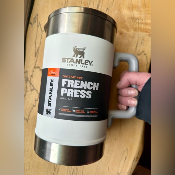 NEW Stanley The Stay Hot Fresh Press • 48 Oz 1.4 L Coffee Tea Maker NEW White - Picture 2 of 6